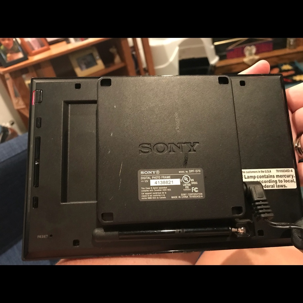 Sony Digital Frame - Picture 2 of 4